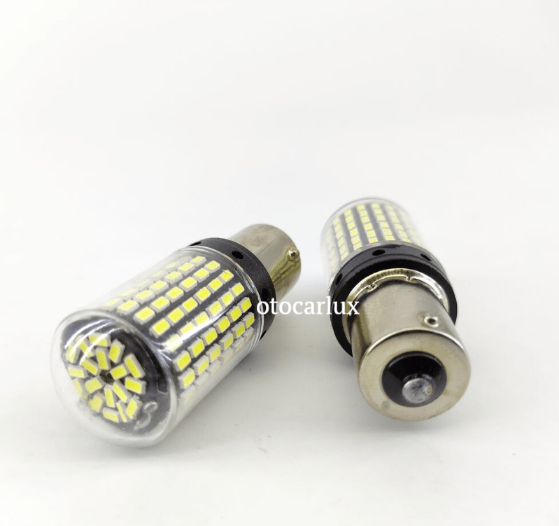 امپ فندقی تککنتاکت 144 تایی کنباسدار برند SAM، دارای چیپهای SMD پرنور با نور یکنواخت، مناسب برای چراغ ترمز، دندهعقب و راهنما، در رنگهای سفید، نارنجی و قرمز.